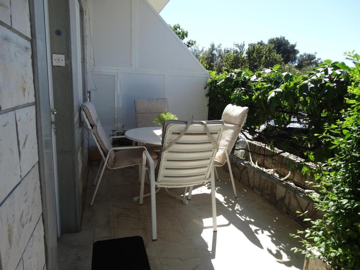 Apartments Kalina Jelsa  Extérieur photo